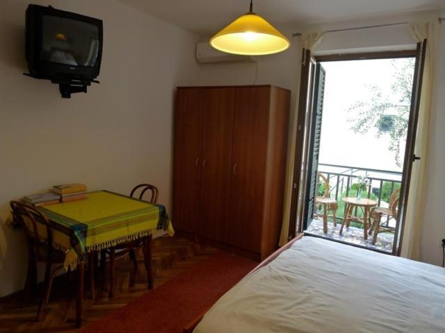 Apartments Maslina 스베티스테판 외부 사진